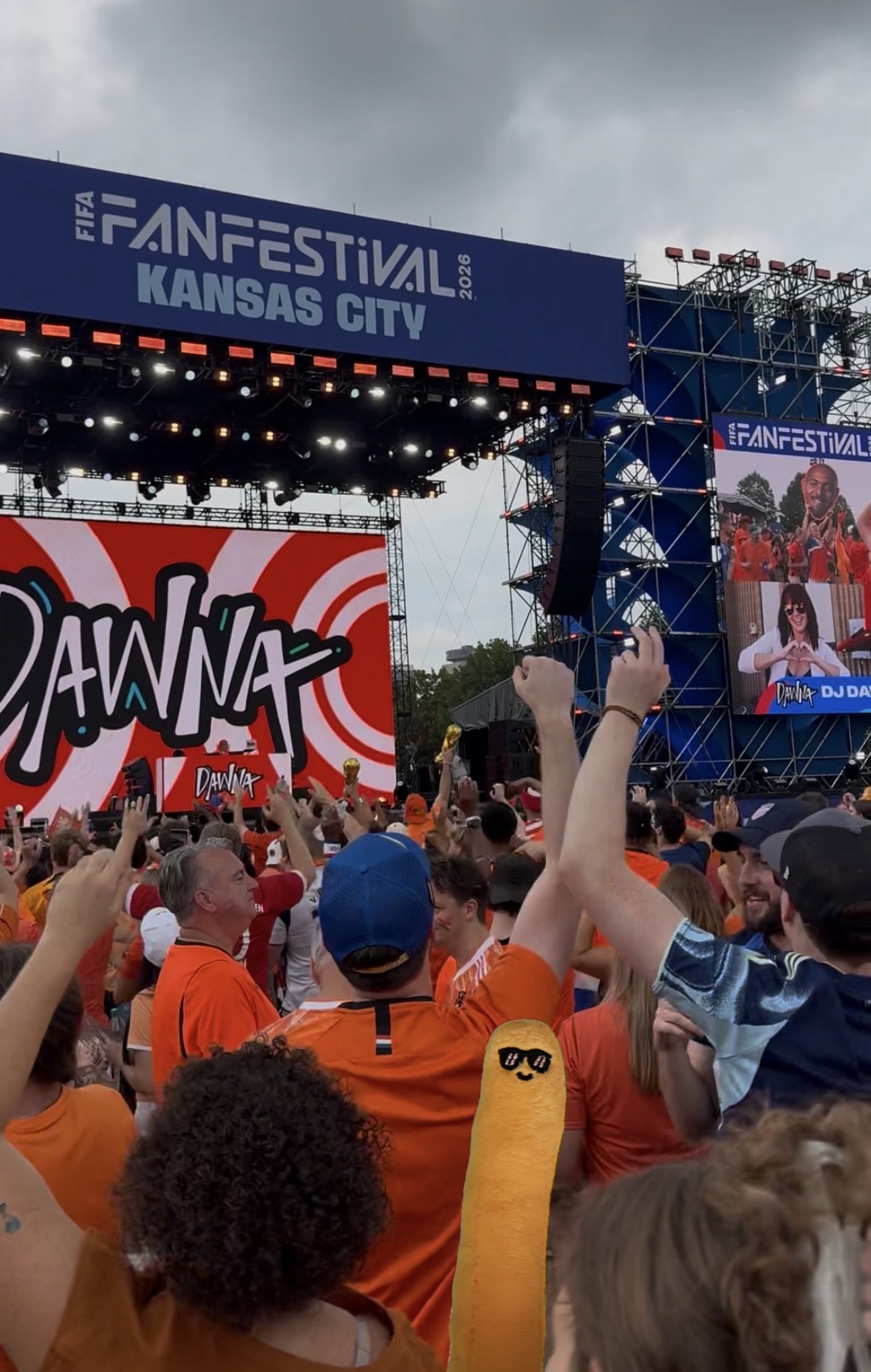 Leonard visits the Kansas City Fan Festival